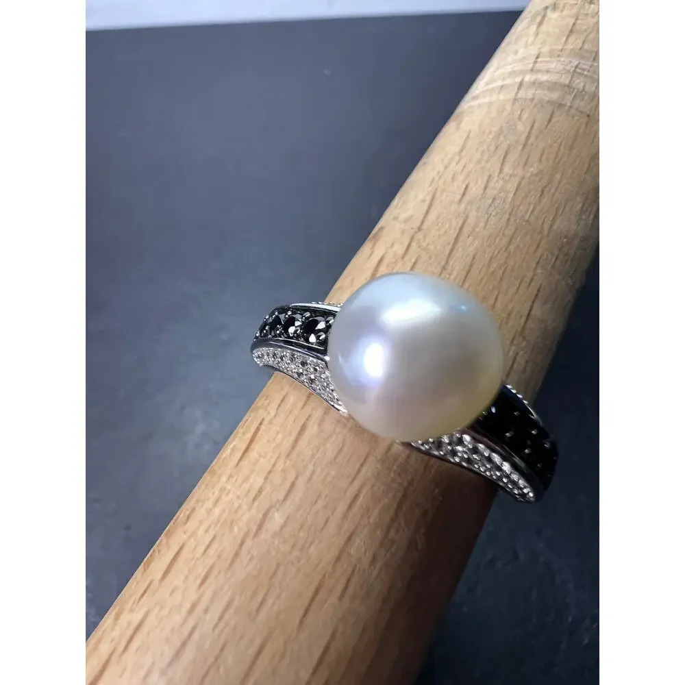 White cultured pearl and black spinel sterling silver ring size 9 - Picture 5 of 10